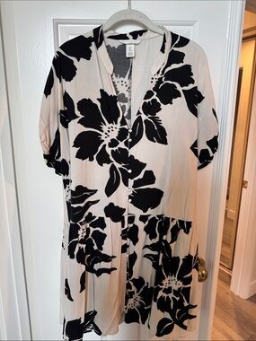 h&m semi formal dress H&M black strapless ribbed dress with slit in back,